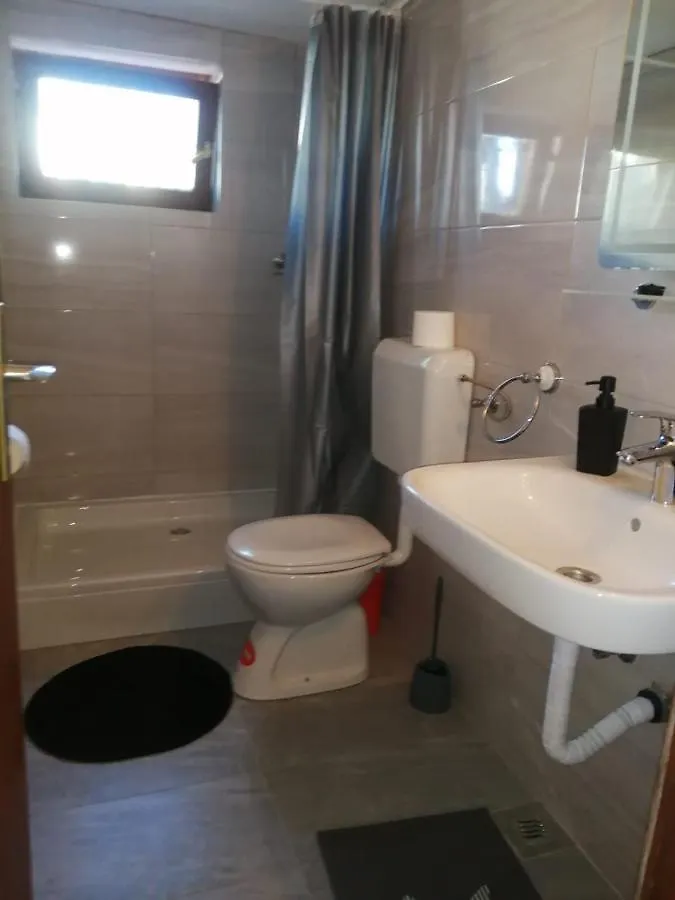 Apartmani Rosanda 2 Petrcane Croatia
